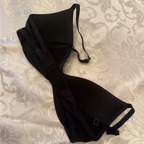 SKIMS WIRELESS FORM PUSH-UP PLUNGE BRA | ONYX - Picture 2 of 3